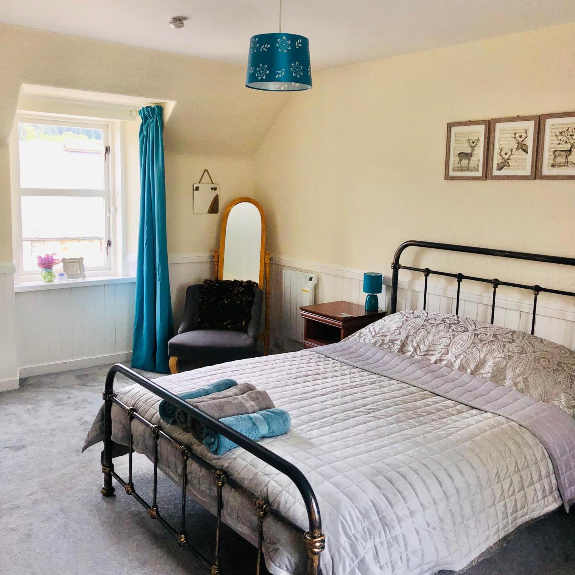ダフタウン Lettoch Farm Bed & Breakfast エクステリア 写真